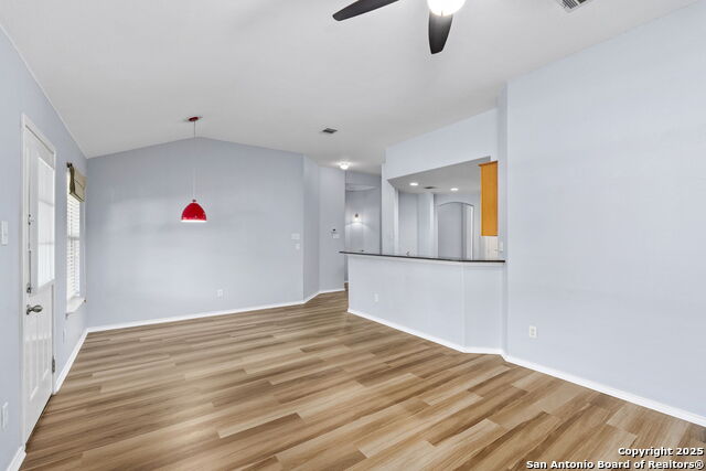 Listing photo id 11 for 9606 Ed Wiseman