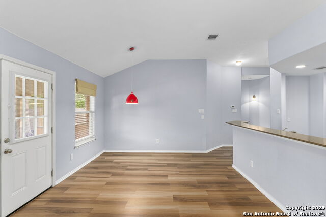Listing photo id 12 for 9606 Ed Wiseman
