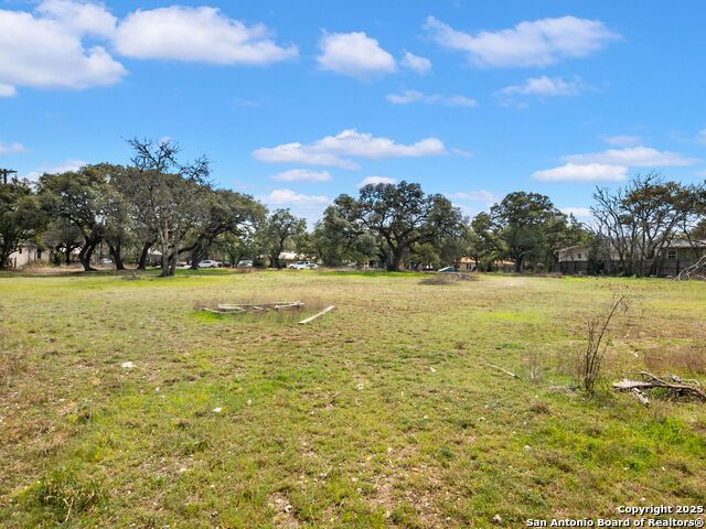 Listing photo id 8 for 116 Bess
