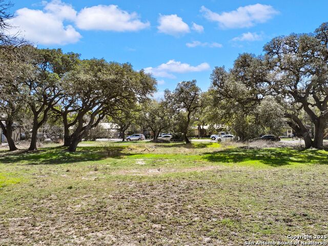 Listing photo id 6 for 116 Bess