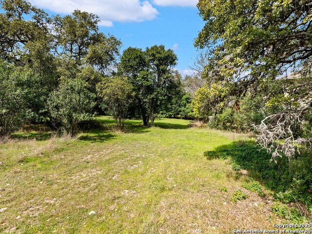 Listing photo id 7 for 116 Bess