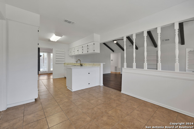 Image 12 of 30 For 200 Shalimar Dr