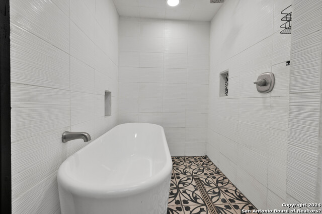 Image 27 of 30 For 200 Shalimar Dr