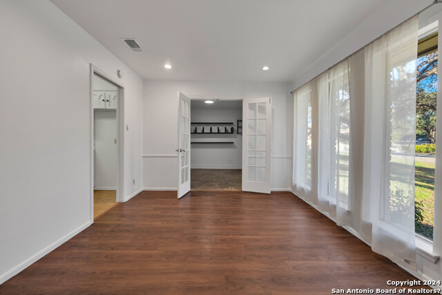Image 6 of 30 For 200 Shalimar Dr