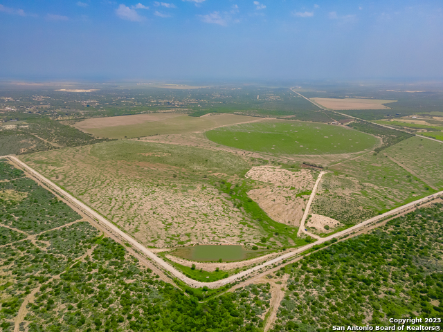 Listing photo id 10 for 4984 Us Highway 83 S