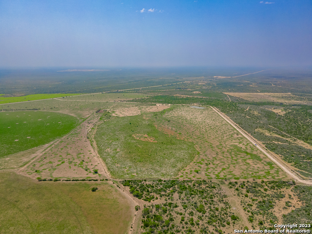 Listing photo id 11 for 4984 Us Highway 83 S