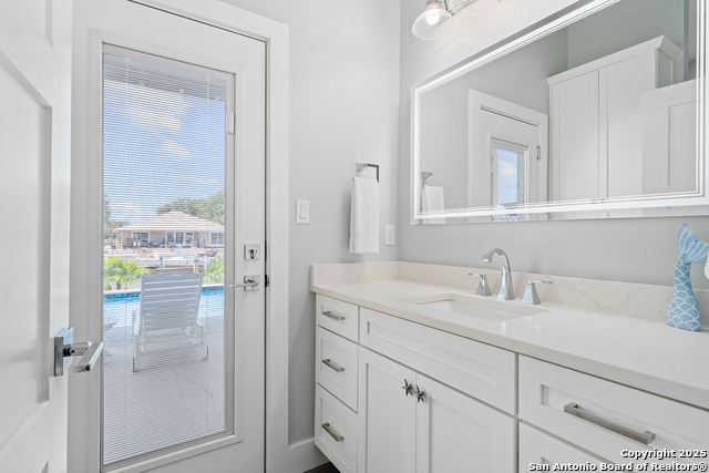 Listing photo id 23 for 107 Windjammer