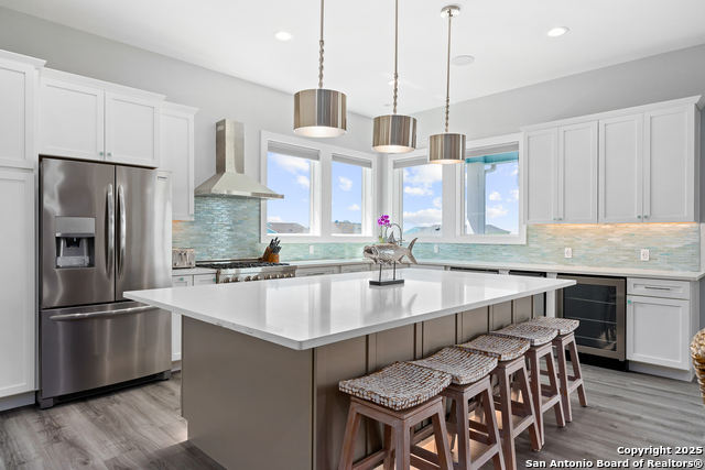 Listing photo id 1 for 107 Windjammer