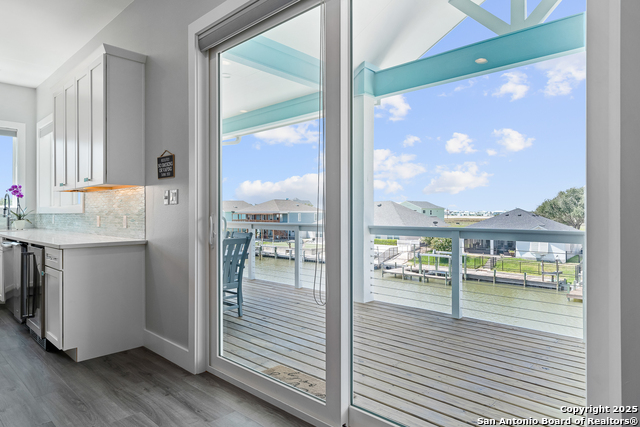 Listing photo id 42 for 107 Windjammer