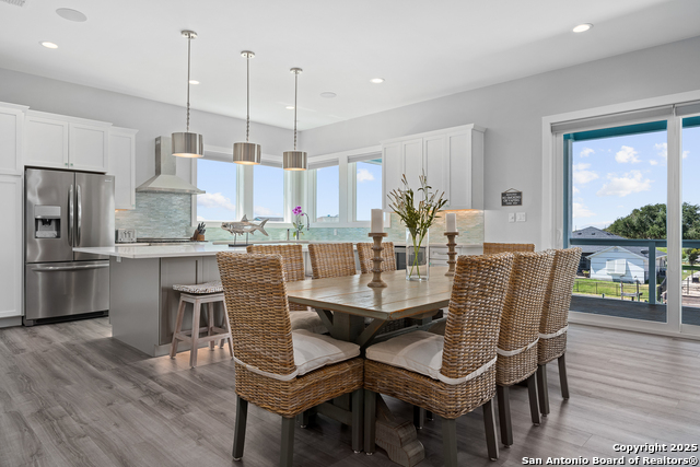 Listing photo id 3 for 107 Windjammer