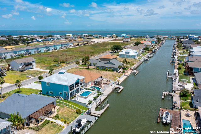 Listing photo id 7 for 107 Windjammer