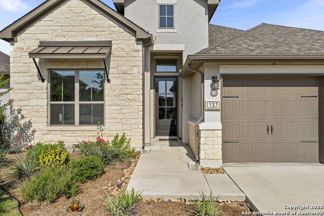 Listing photo id 1 for 137 Maravillas