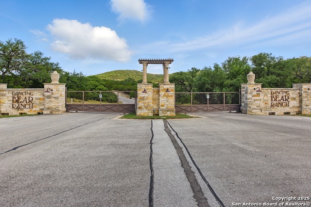 Details for 383 Pr 1712  , Mico, TX 78056