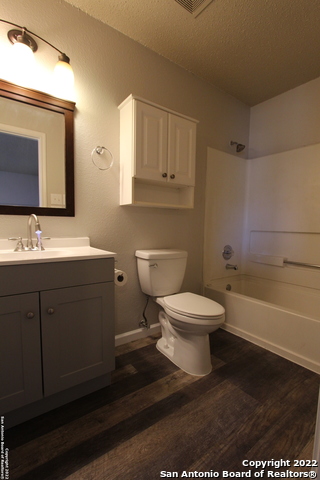 Image 11 of 16 For 8107 Ocean Meadow Dr