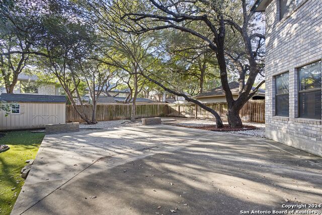 Image 18 of 20 For 16427 Hornet Creek Dr