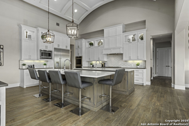 Listing photo id 2 for 8602 Terra Mont Way