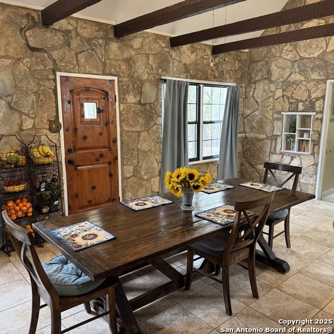 Listing photo id 8 for 19023 Sherwood