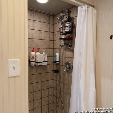 Listing photo id 21 for 19023 Sherwood
