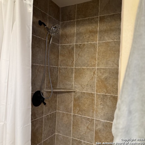 Listing photo id 23 for 19023 Sherwood