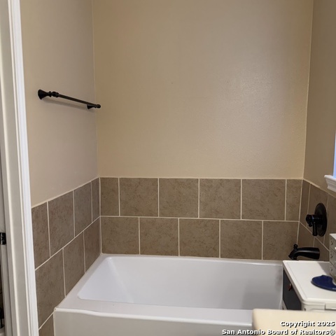 Listing photo id 26 for 19023 Sherwood