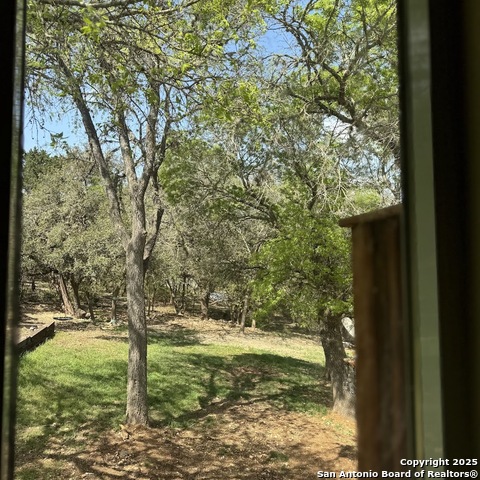 Listing photo id 28 for 19023 Sherwood
