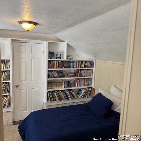 Listing photo id 34 for 19023 Sherwood