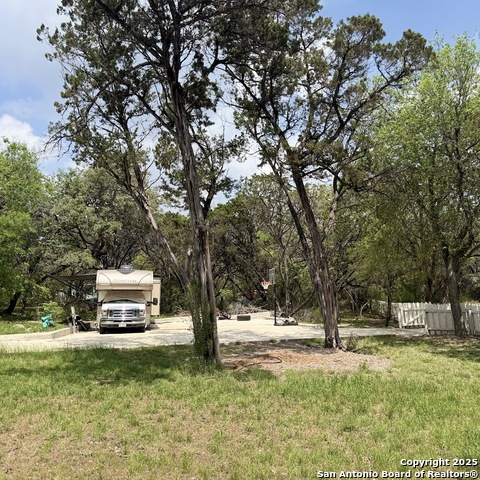 Listing photo id 42 for 19023 Sherwood