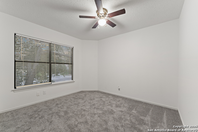 Listing photo id 20 for 730 Cypressbrook