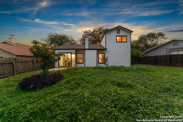 Listing photo id 25 for 730 Cypressbrook