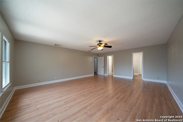 Image 17 of 29 For 14031 Hills Village Dr N