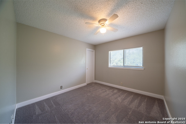 Image 20 of 29 For 14031 Hills Village Dr N