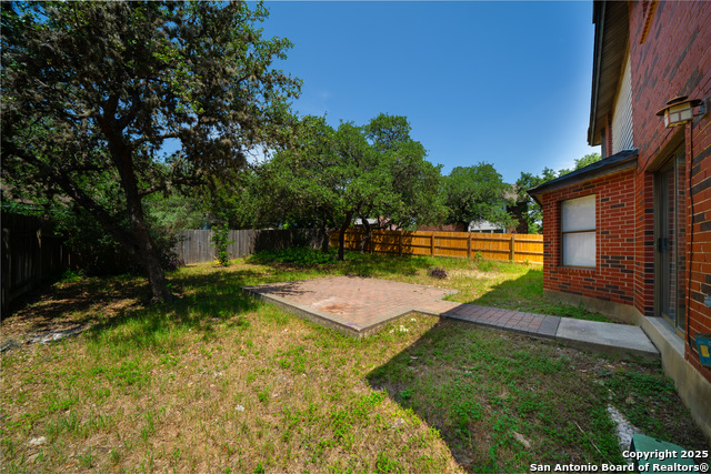 Image 25 of 29 For 14031 Hills Village Dr N