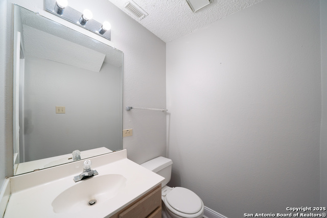 Image 6 of 29 For 14031 Hills Village Dr N