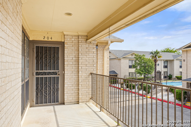 Details for 165 Rampart W 204, San Antonio, TX 78216