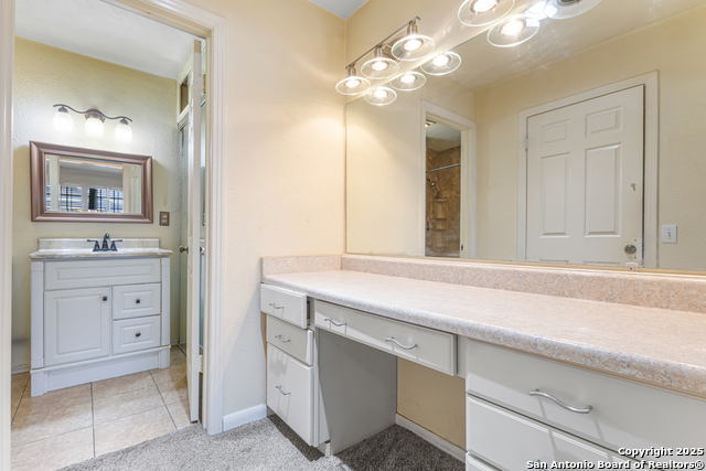 Listing photo id 8 for 165 Rampart W 204