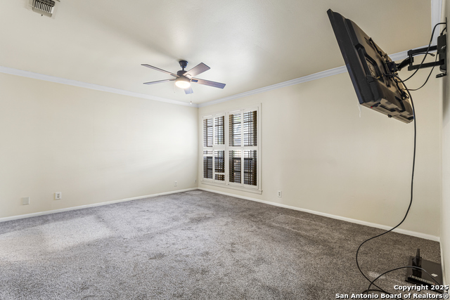 Listing photo id 6 for 165 Rampart W 204