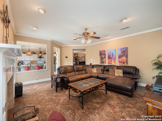 Listing photo id 10 for 13830 Morningbluff Dr