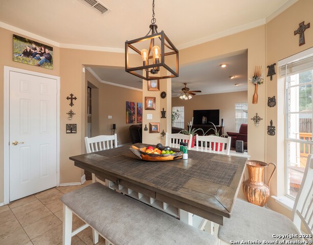 Listing photo id 13 for 13830 Morningbluff Dr