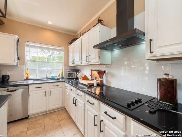 Listing photo id 15 for 13830 Morningbluff Dr