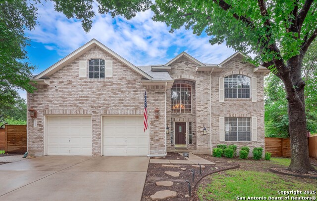 Listing photo id 0 for 13830 Morningbluff Dr