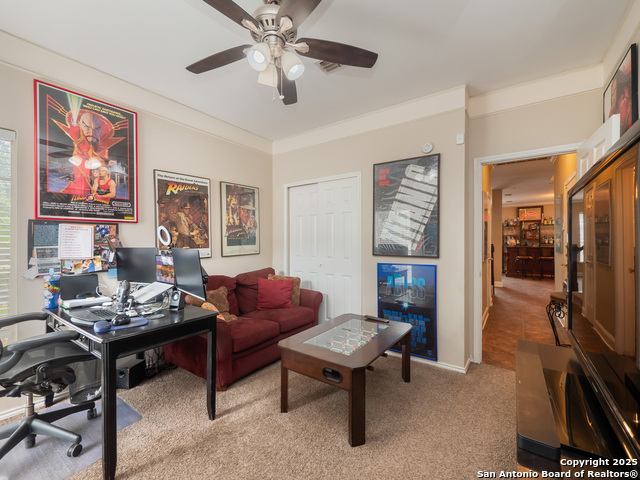 Listing photo id 18 for 13830 Morningbluff Dr