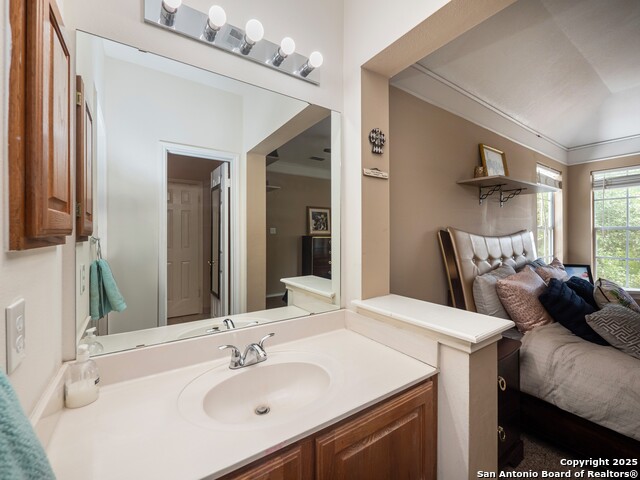 Listing photo id 28 for 13830 Morningbluff Dr