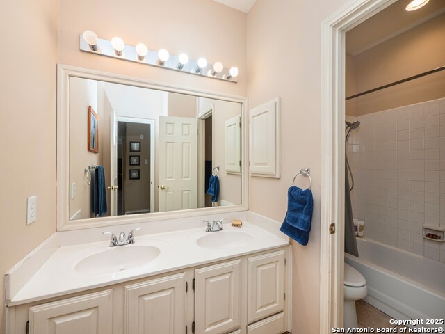 Listing photo id 29 for 13830 Morningbluff Dr