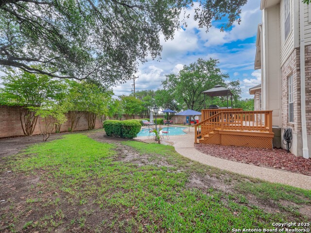Listing photo id 37 for 13830 Morningbluff Dr