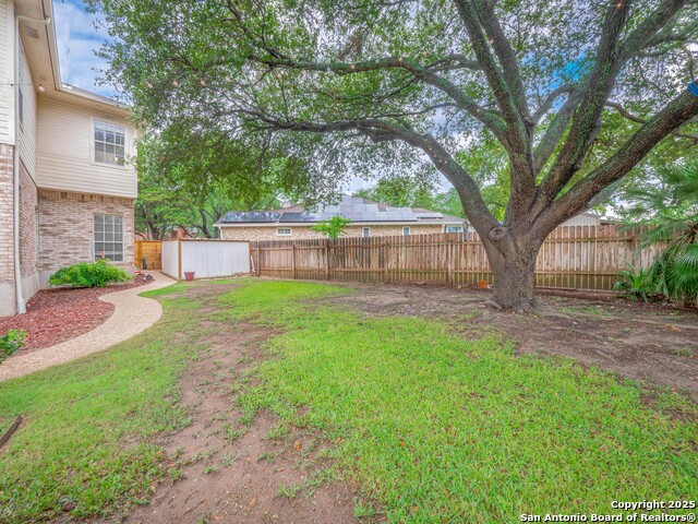 Listing photo id 39 for 13830 Morningbluff Dr