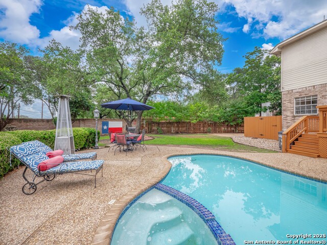 Listing photo id 42 for 13830 Morningbluff Dr