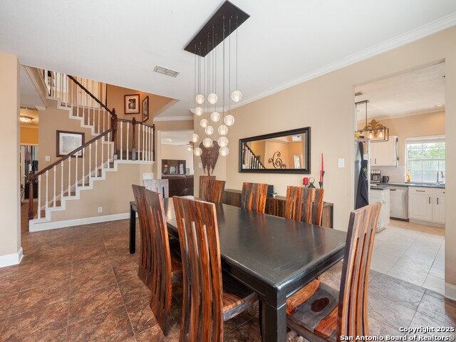 Listing photo id 6 for 13830 Morningbluff Dr