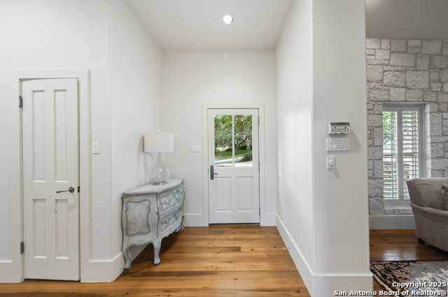 Listing photo id 1 for 2 Somerville