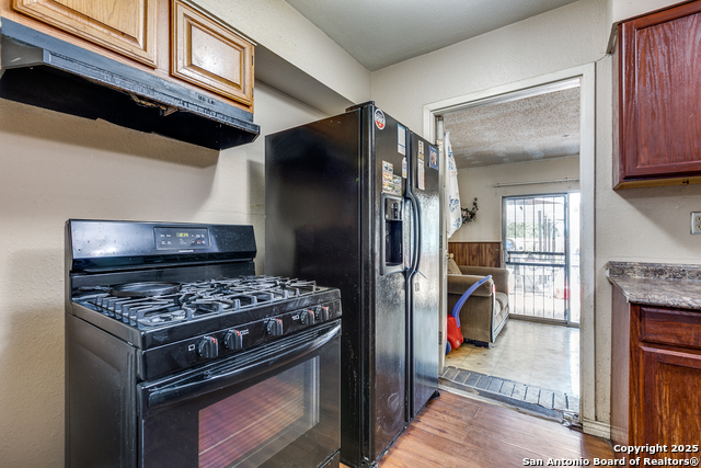 Listing photo id 8 for 326 Balboa