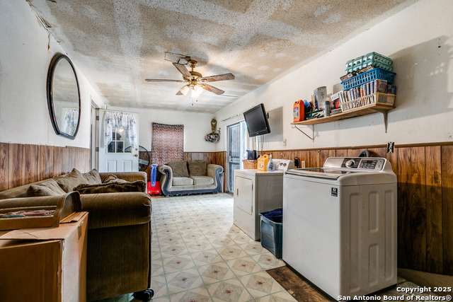 Listing photo id 11 for 326 Balboa